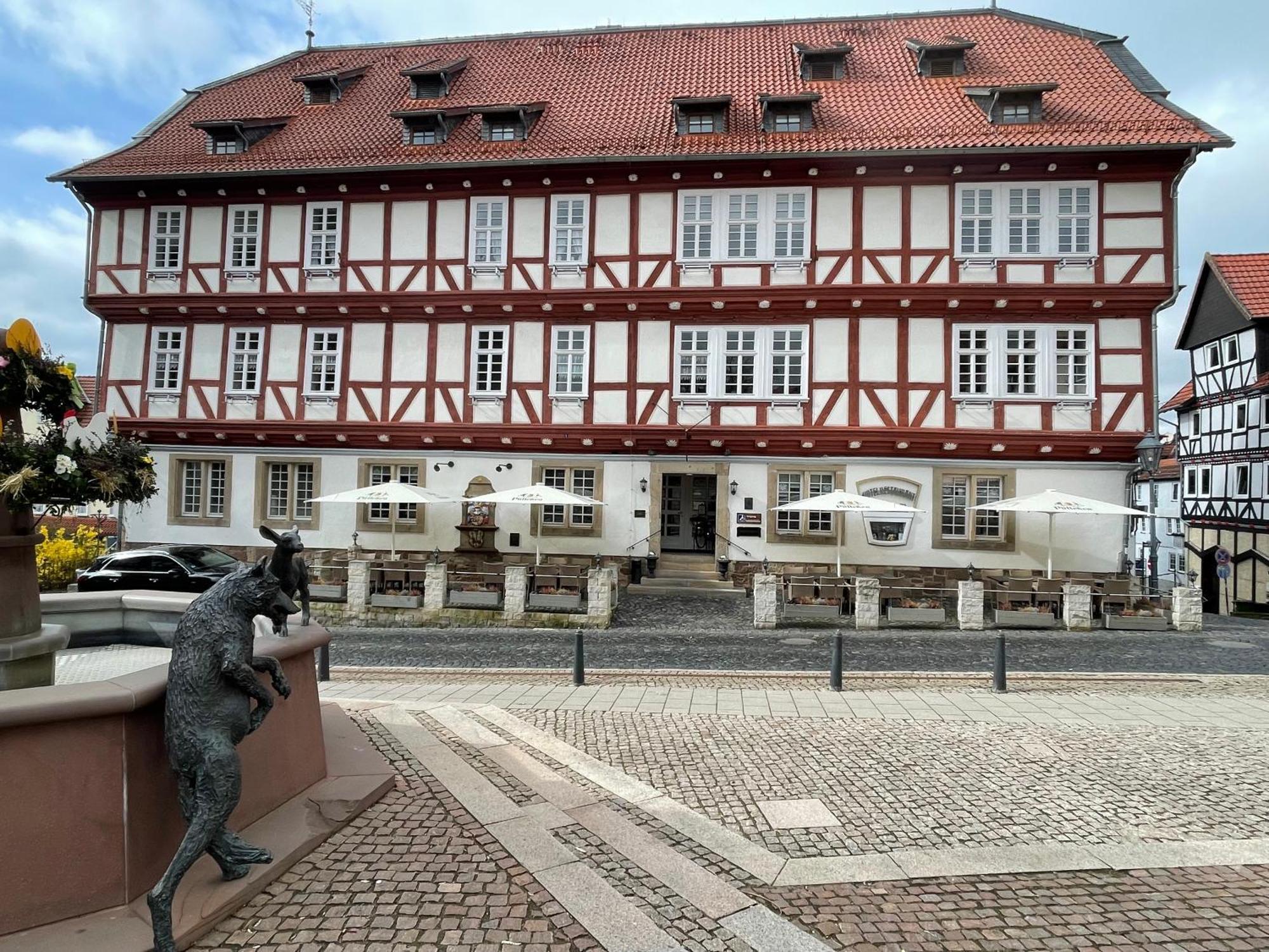 Altes Rathaus Hotel-Restaurant-Cafe Wolfhagen ภายนอก รูปภาพ