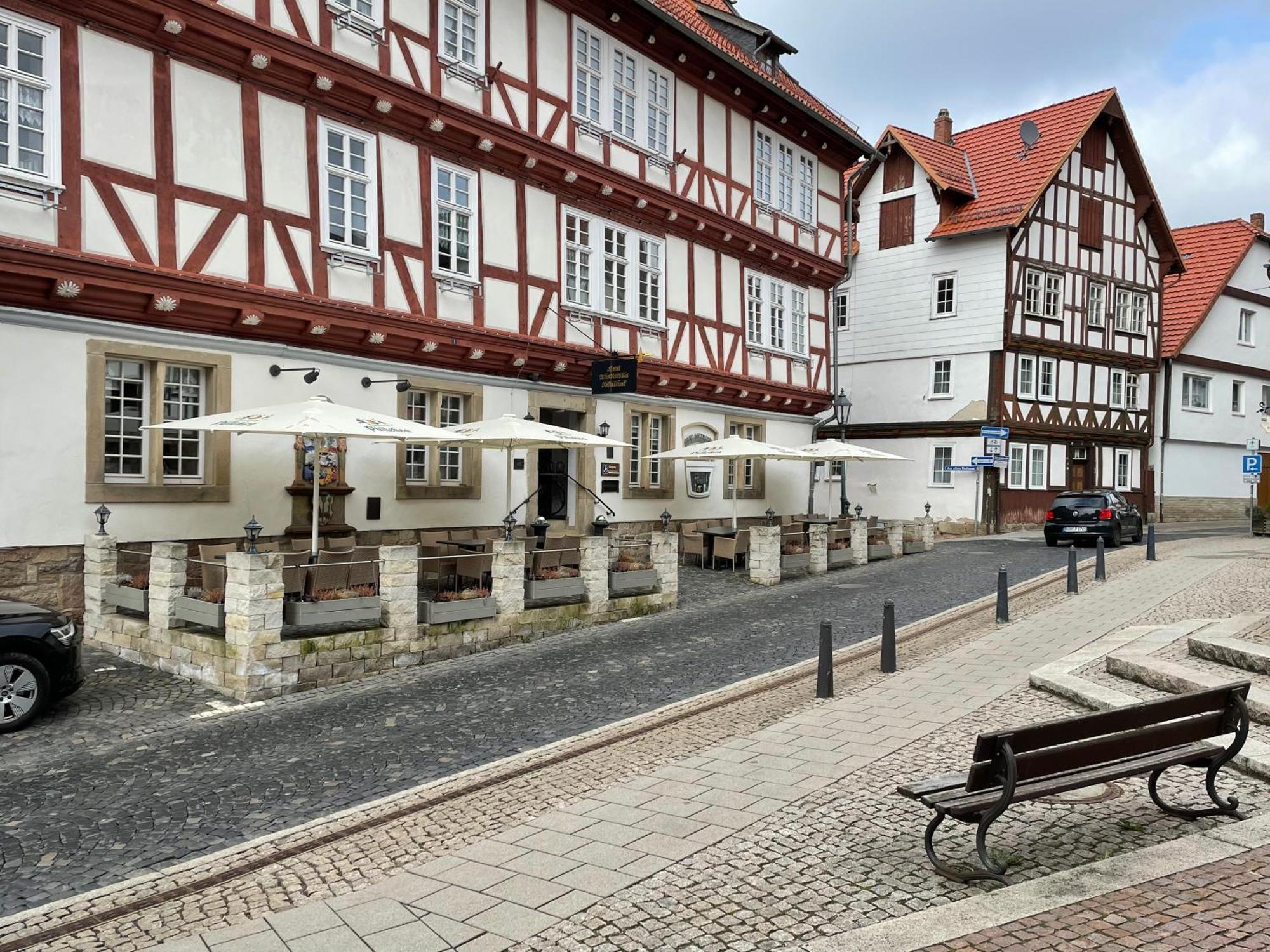 Altes Rathaus Hotel-Restaurant-Cafe Wolfhagen ภายนอก รูปภาพ