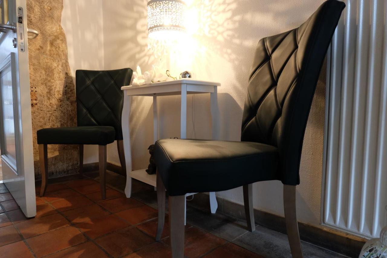 Altes Rathaus Hotel-Restaurant-Cafe Wolfhagen ภายนอก รูปภาพ