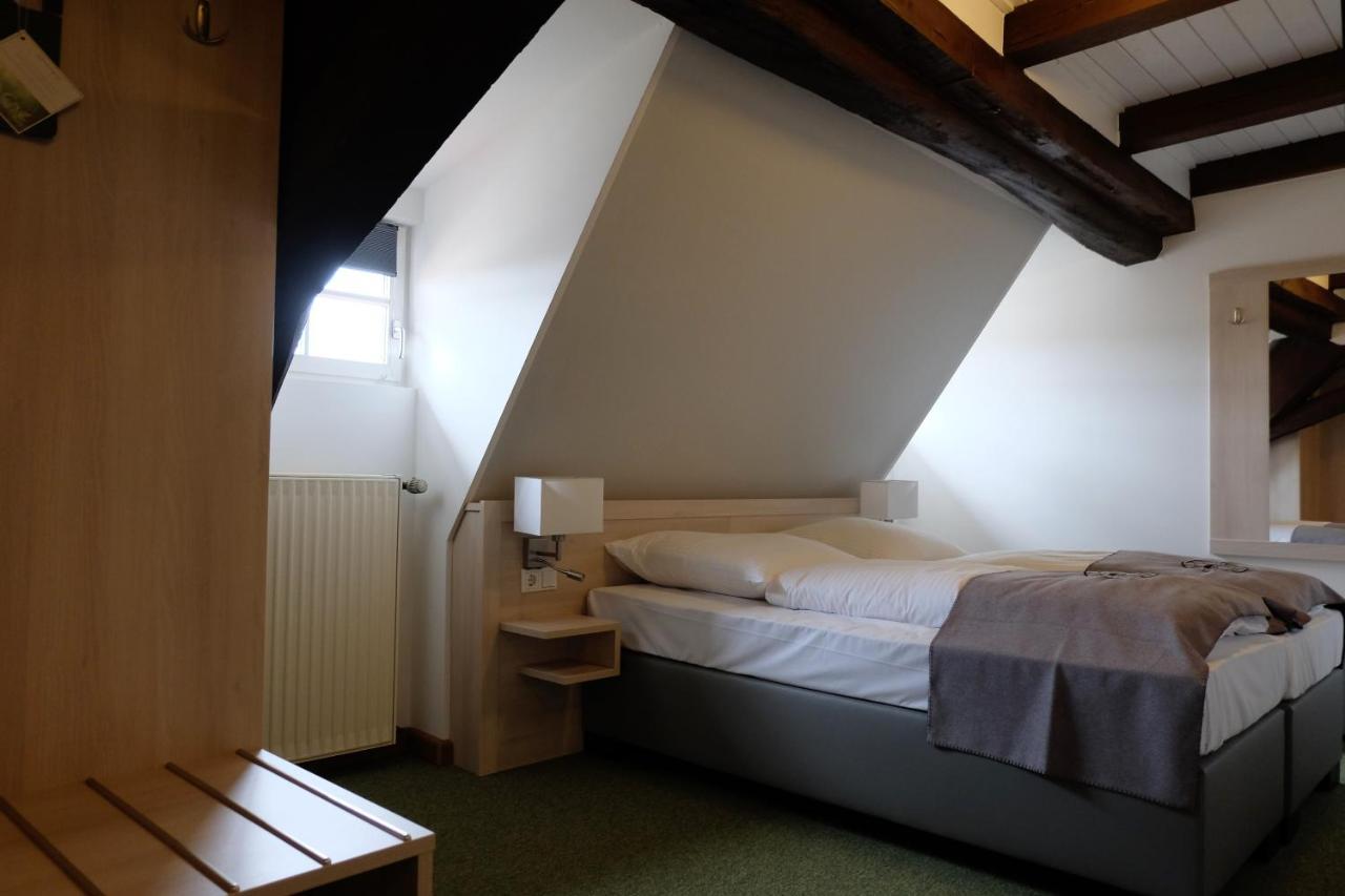 Altes Rathaus Hotel-Restaurant-Cafe Wolfhagen ภายนอก รูปภาพ