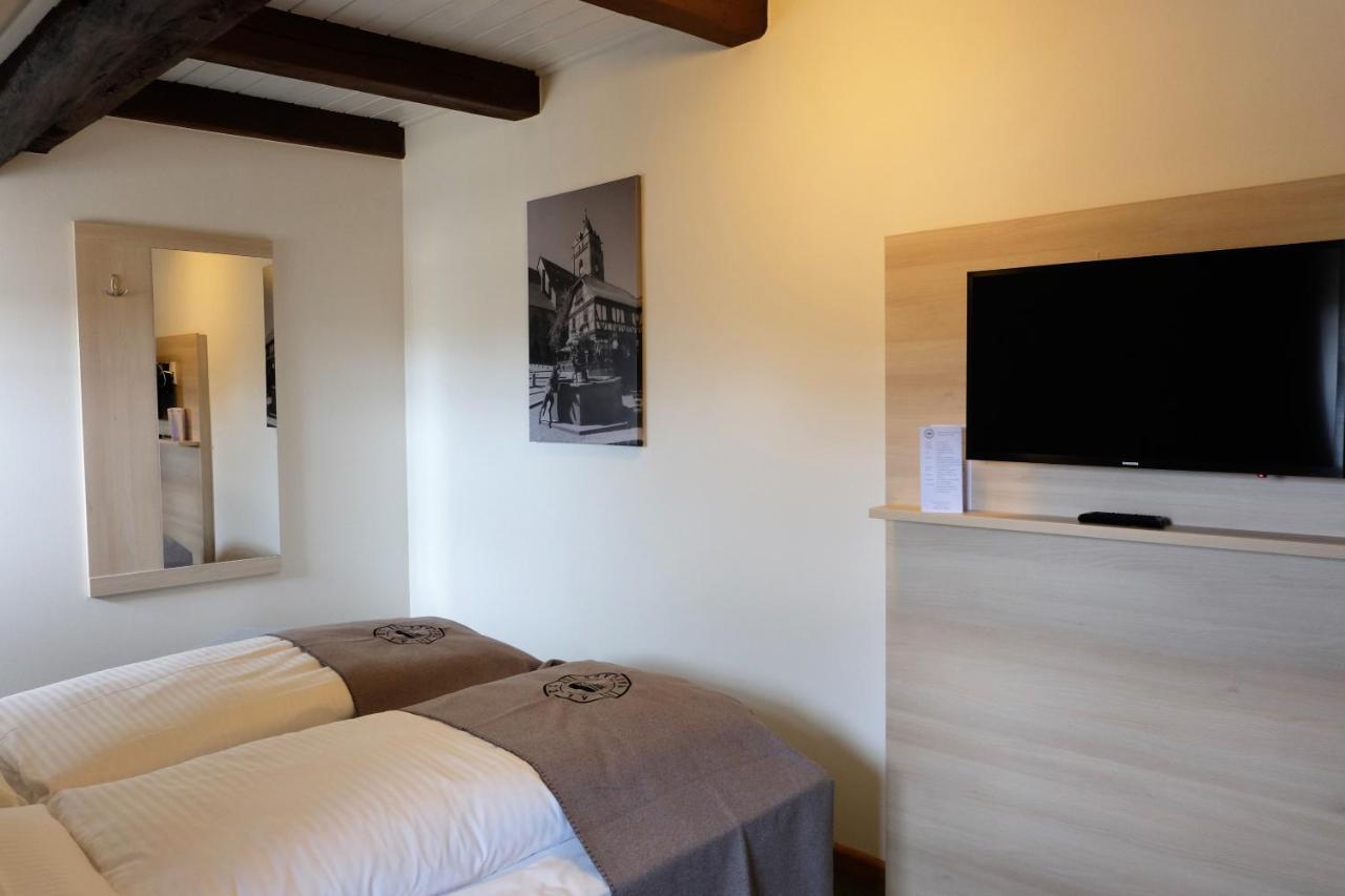 Altes Rathaus Hotel-Restaurant-Cafe Wolfhagen ภายนอก รูปภาพ