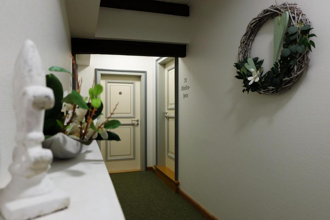 Altes Rathaus Hotel-Restaurant-Cafe Wolfhagen ภายนอก รูปภาพ