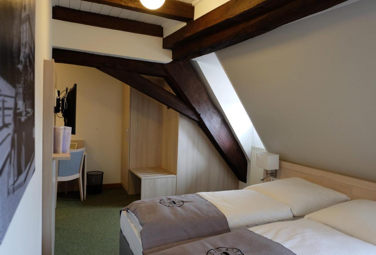 Altes Rathaus Hotel-Restaurant-Cafe Wolfhagen ภายนอก รูปภาพ