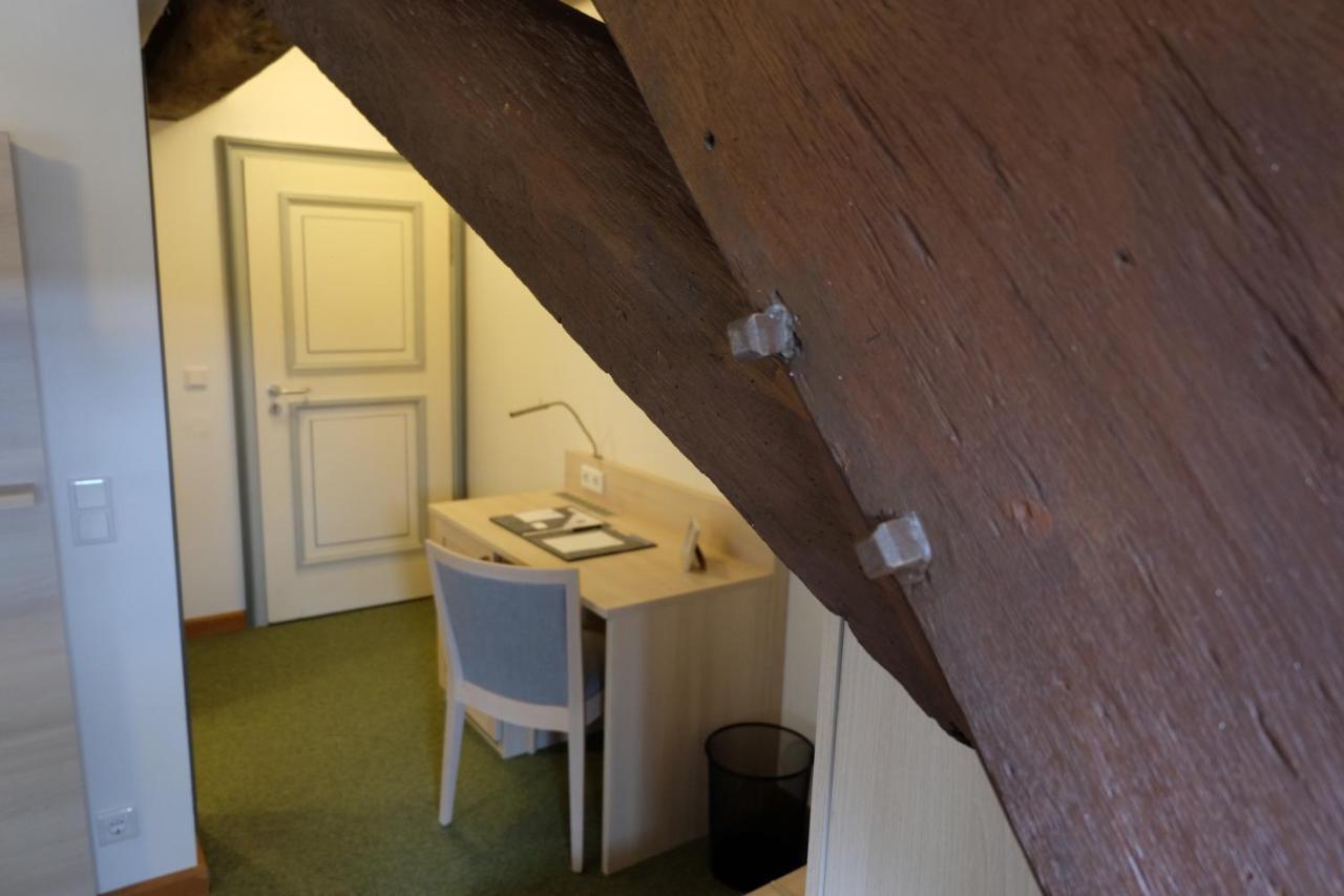 Altes Rathaus Hotel-Restaurant-Cafe Wolfhagen ภายนอก รูปภาพ