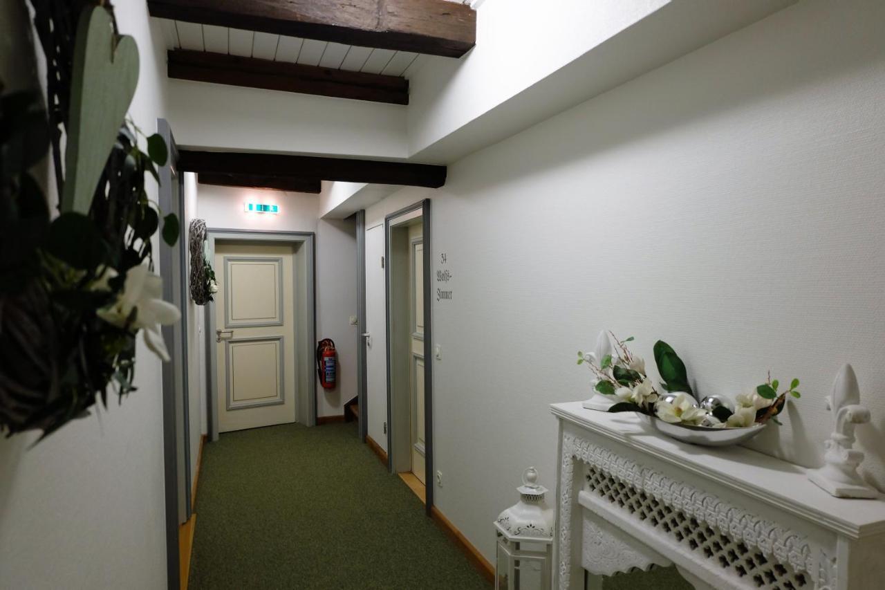 Altes Rathaus Hotel-Restaurant-Cafe Wolfhagen ภายนอก รูปภาพ